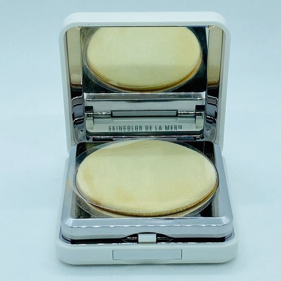 La Mer The Treatment Powder Foundation 12 SAND - Picture 2 of 7